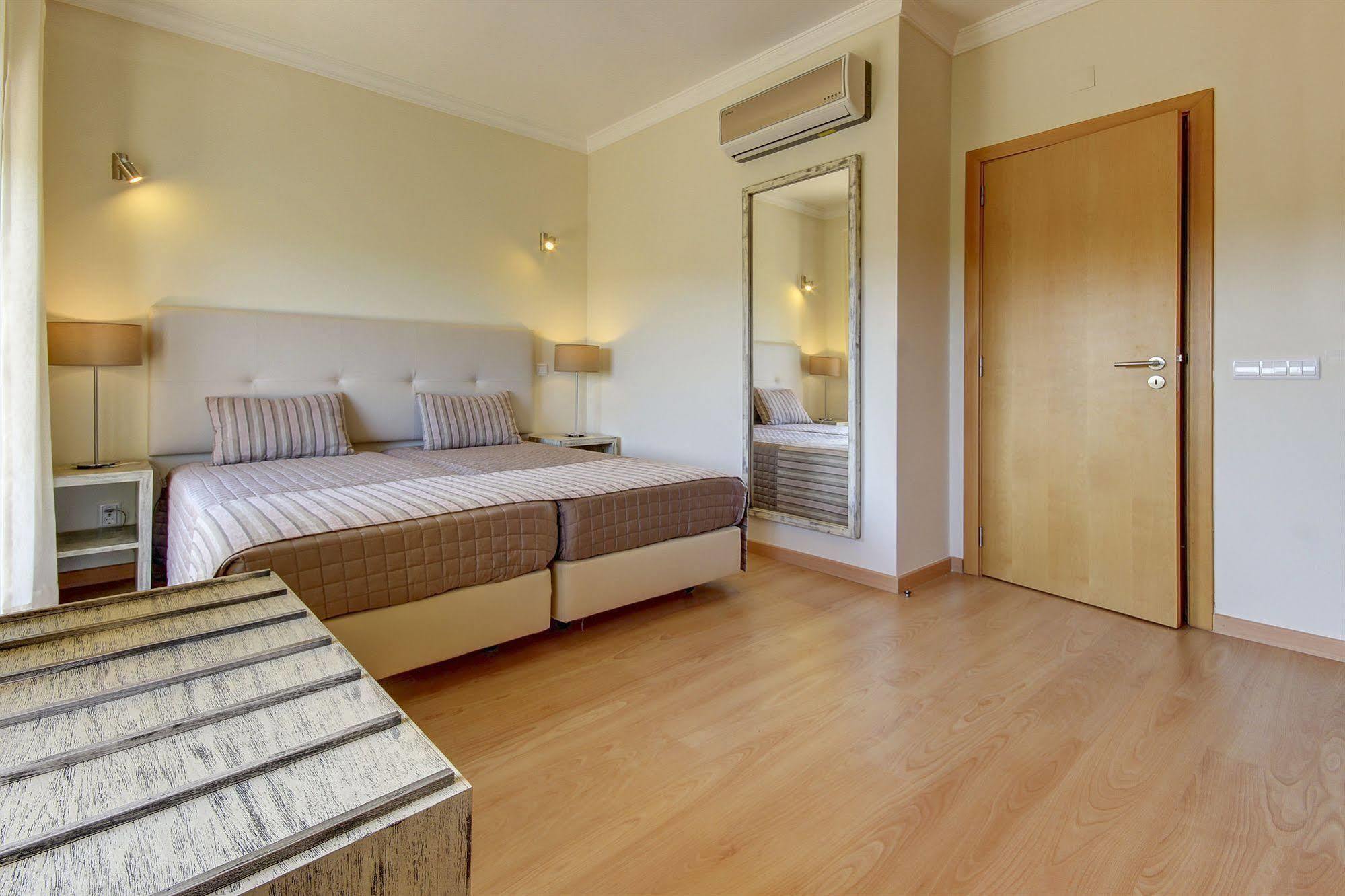 Pinheiros Da Balaia Villas Albufeira Exteriör bild